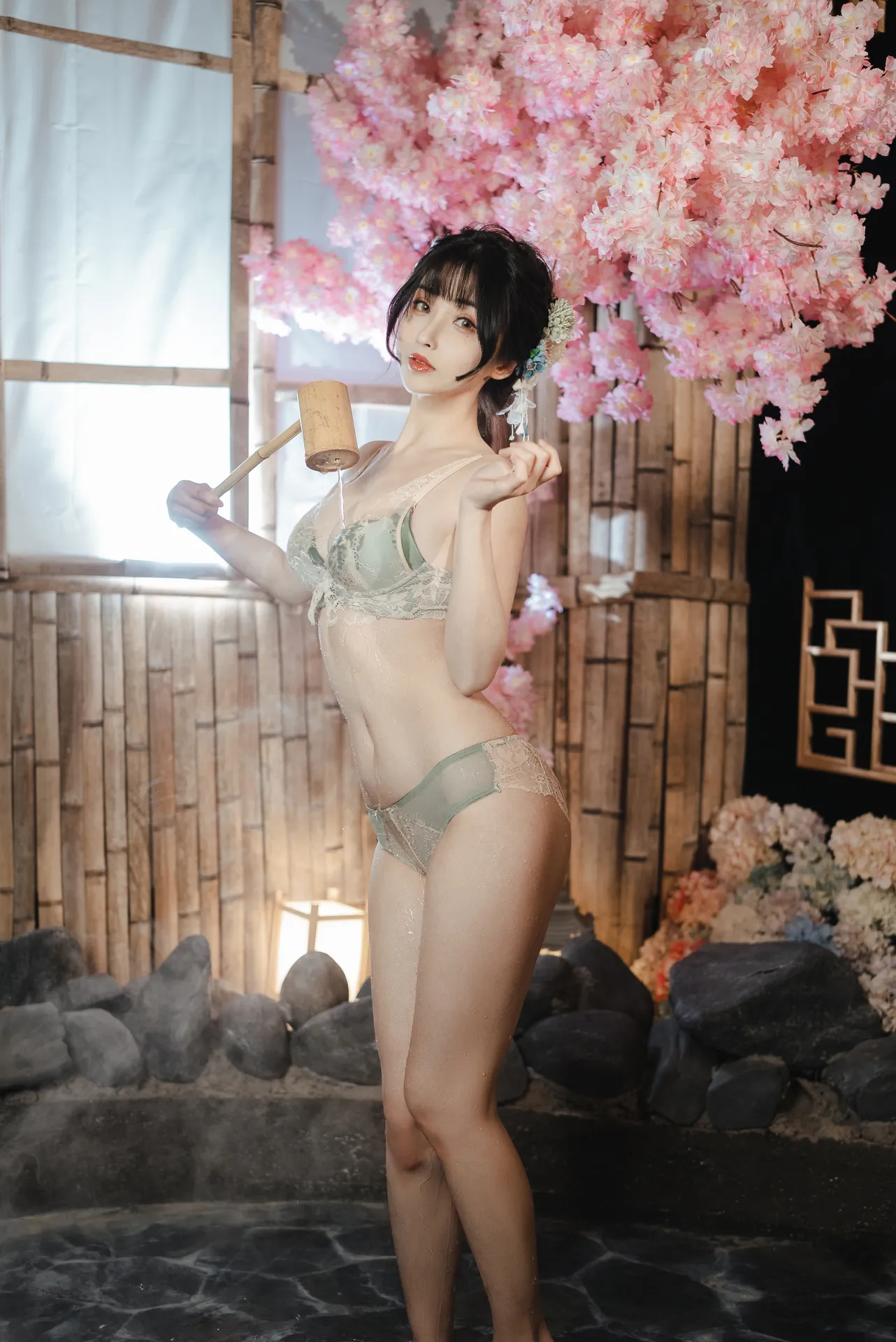 rioko凉凉子 - 《年上の韵》温泉旅行 [31P6V-583MB]