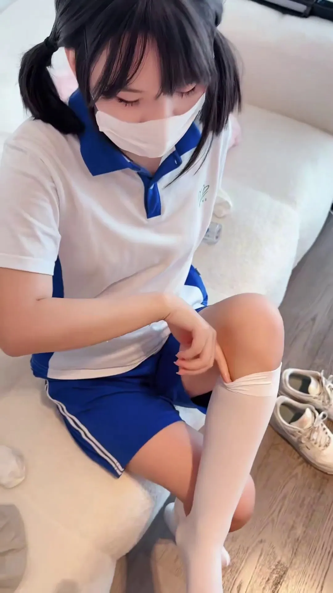 小布 - 萝莉学生 我喜欢这样玩哥哥，玩到你站不住 [0P1V-263MB]