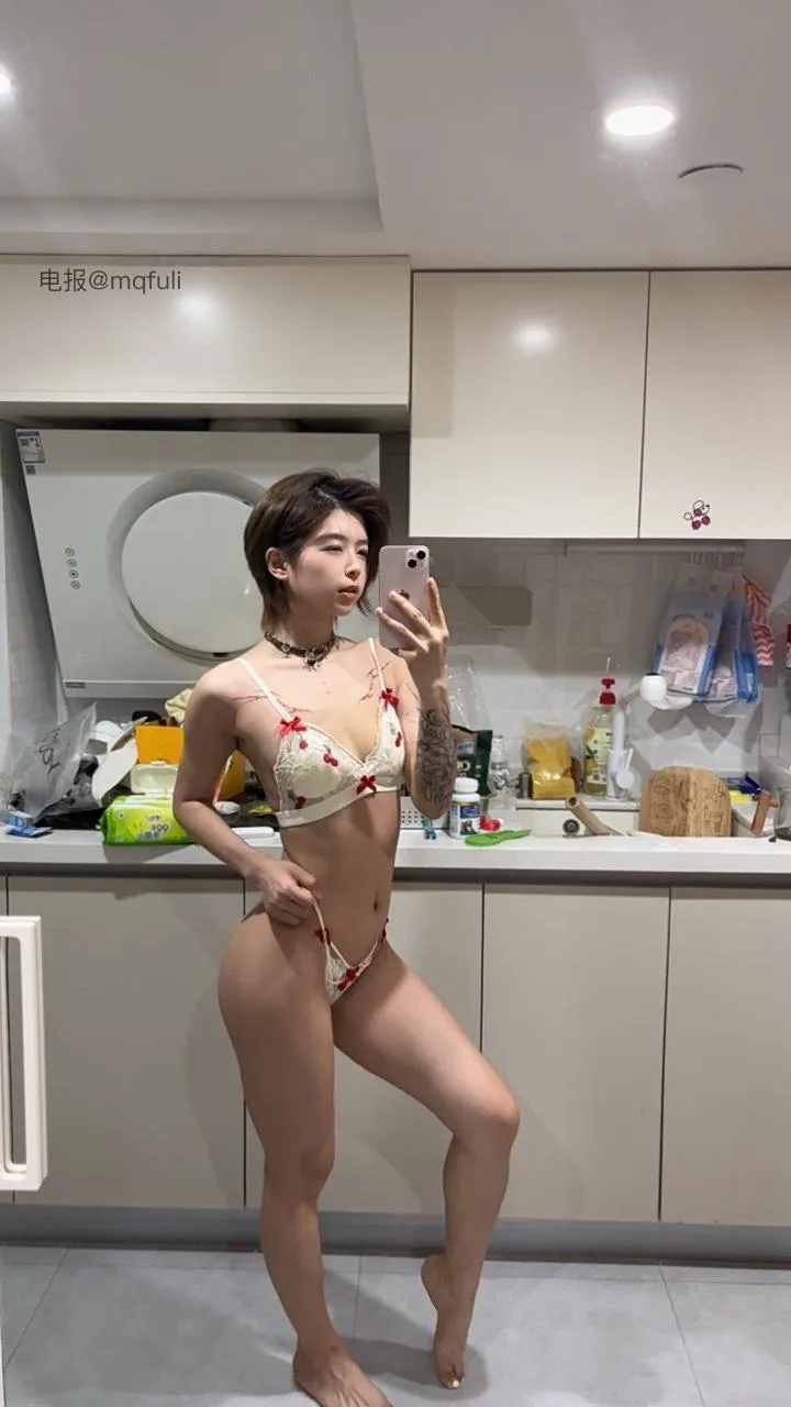 大猫女孩&短发那只猫 - 极品身材视图大合集 [1322P182V-1.31GB]