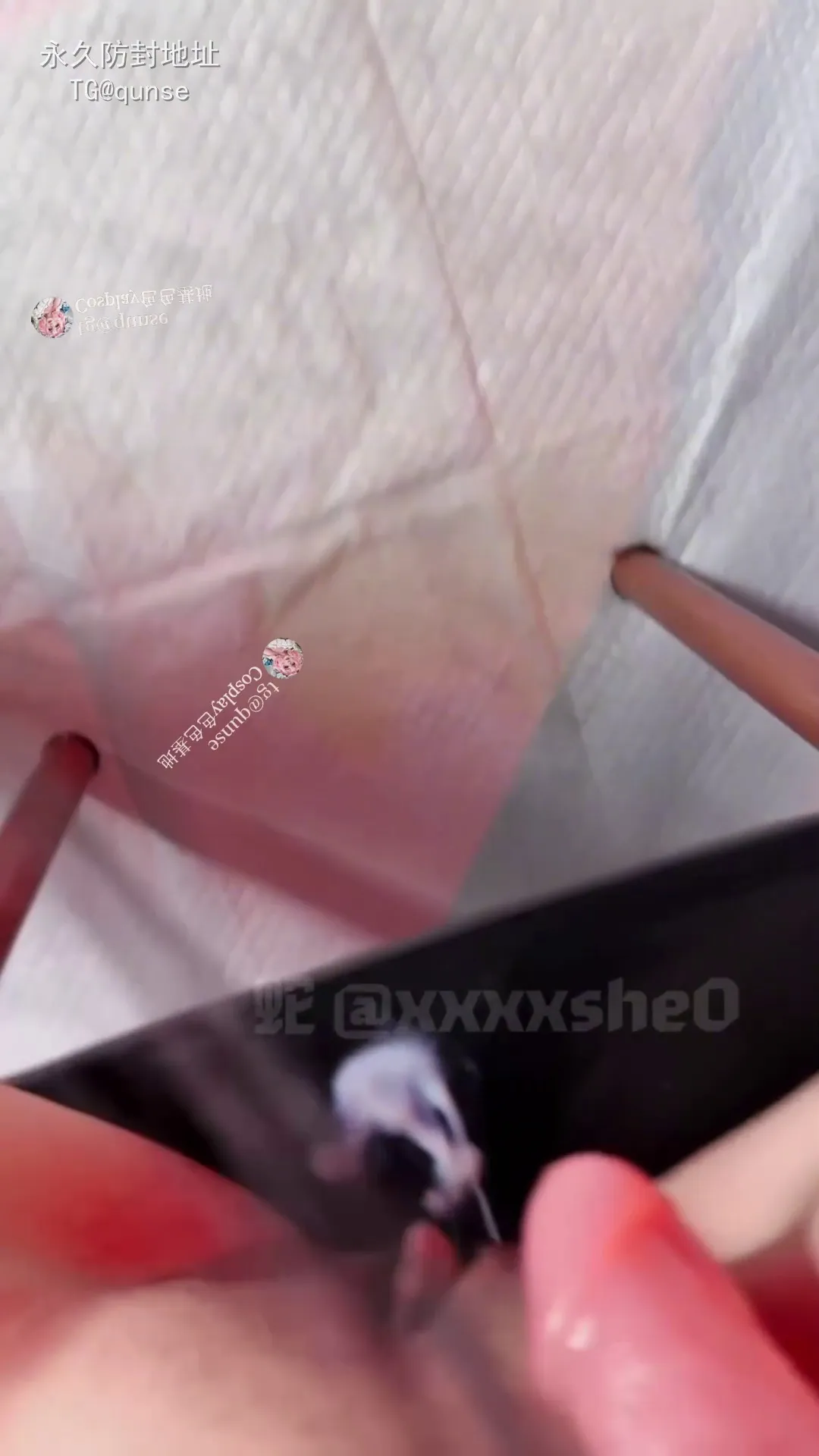蛇蛇杀手 - 蛇蛇猫 极品白虎萝莉穿青春小白裙自慰，忍不住潮吹喷出 [0P1V-351MB]