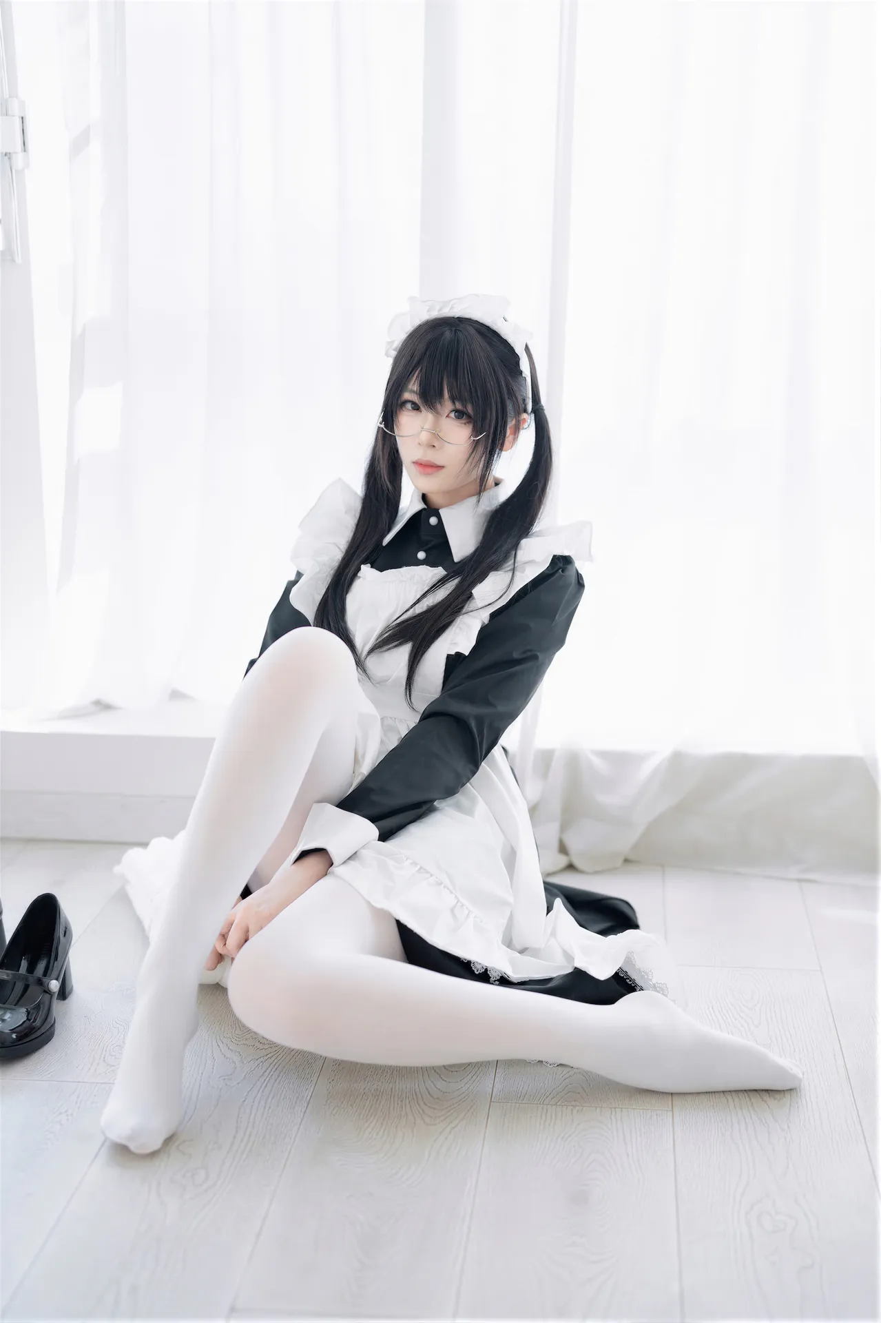 轩萧学姐&十万珍吱伏特 - 双人女仆 [110P1V-1.53GB]