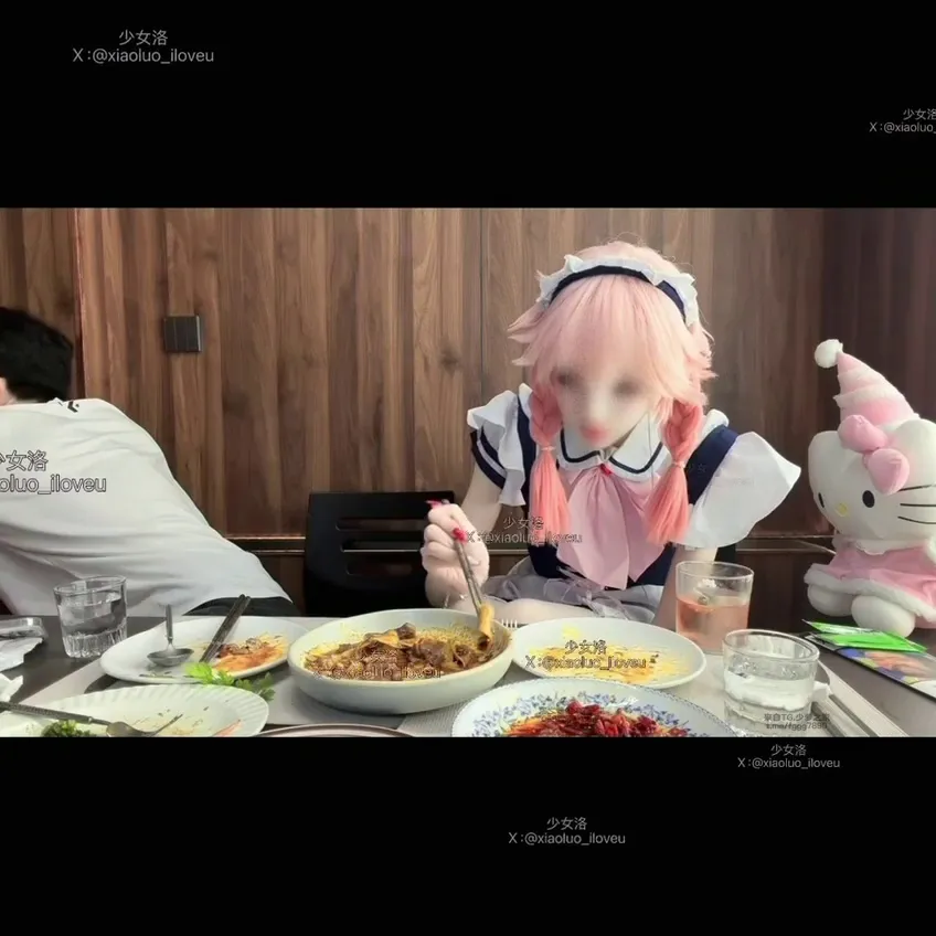 yuri酱 - 少女洛 依旧一小时起手888记录和门哥的约会一天车震做爱合集 [0P3V-1.55GB]