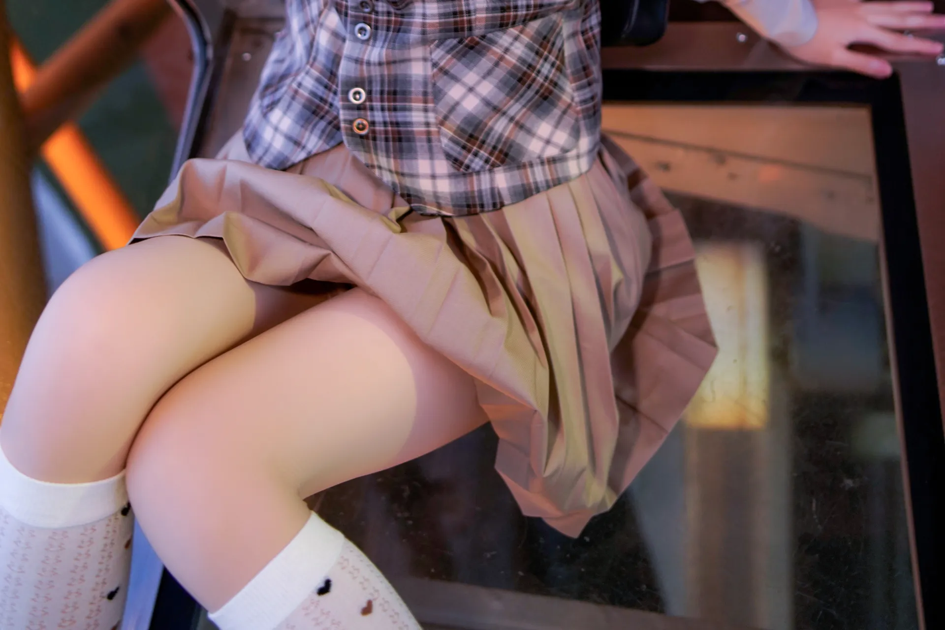 桜桃喵 - 制服摩天轮 [27P-741MB]