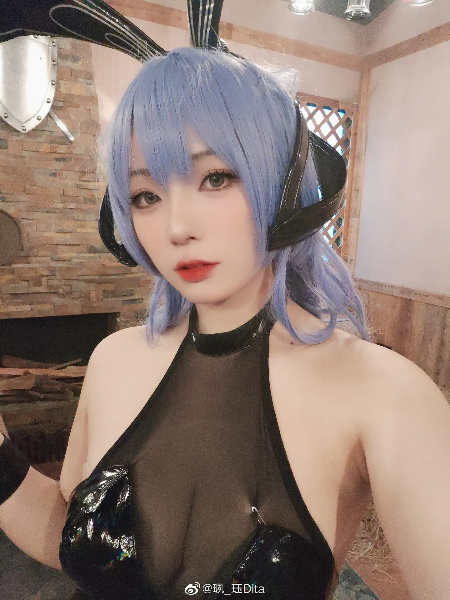 珟_珏Dita - 6·17自拍〈碧蓝航线〉 [4P-27MB]