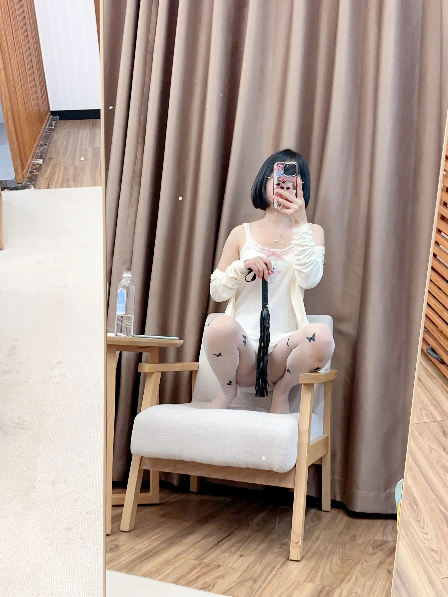 王胜利 - 情趣制服腋毛白眼阿黑颜大合集 [899P141V-2.21GB]