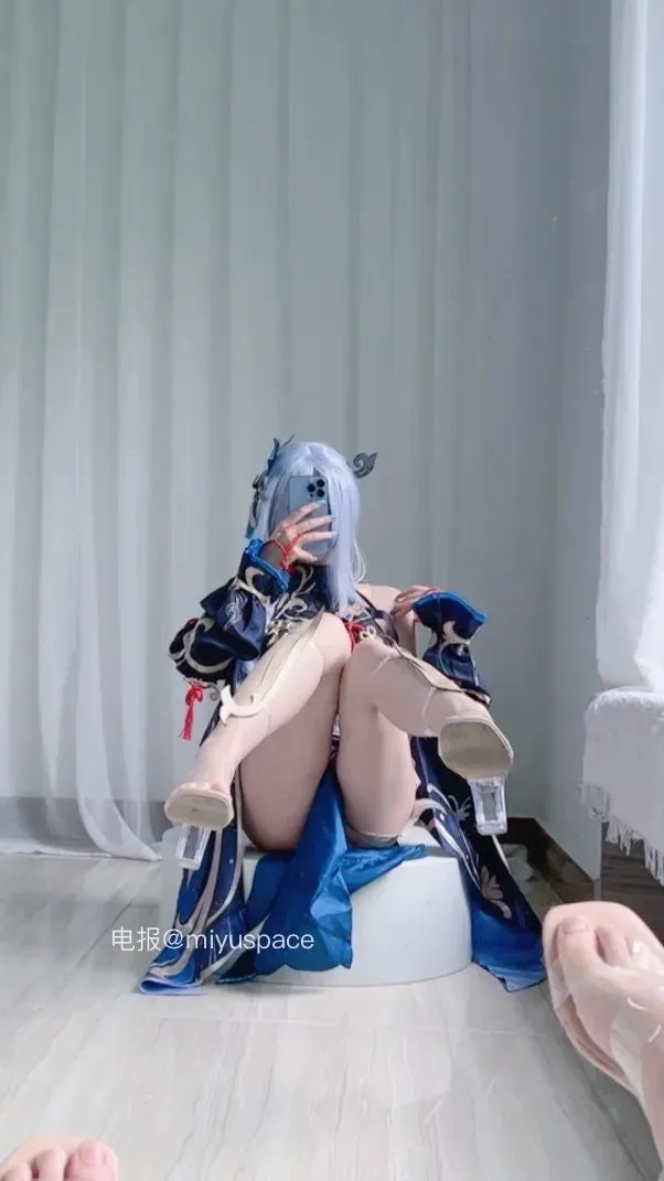 卿卿 - 最新cos制服 趣岛 大合集 [745P260V-5.75GB]