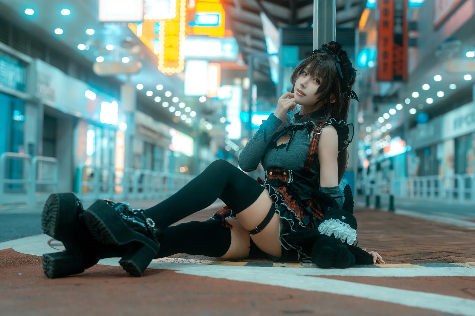 铁手叫兽 - 葡萄一番街 [24P1V-1.99GB]