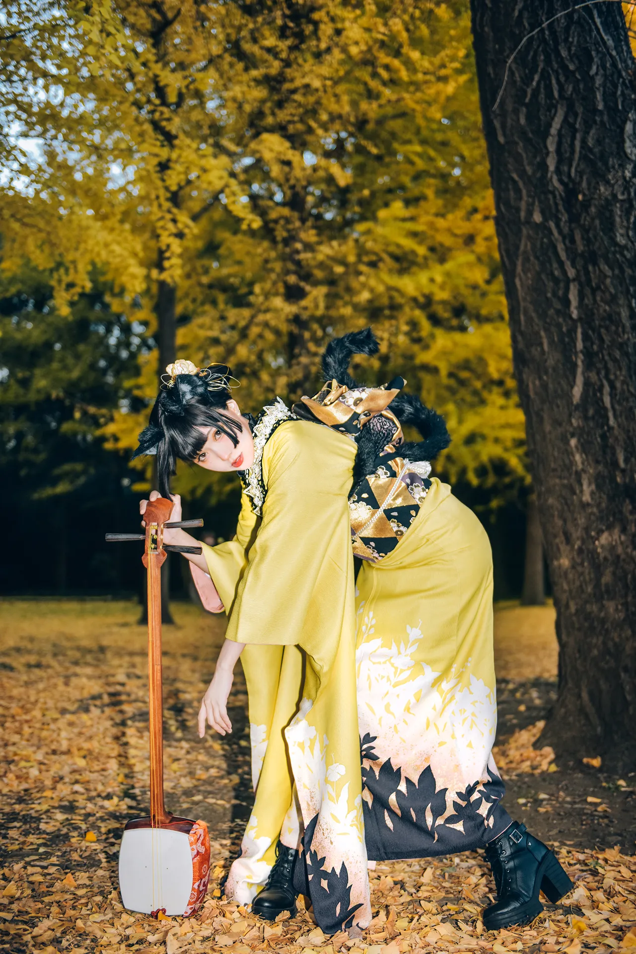 elyee子 - 异国女神&黑猫 [50P5V-300MB]